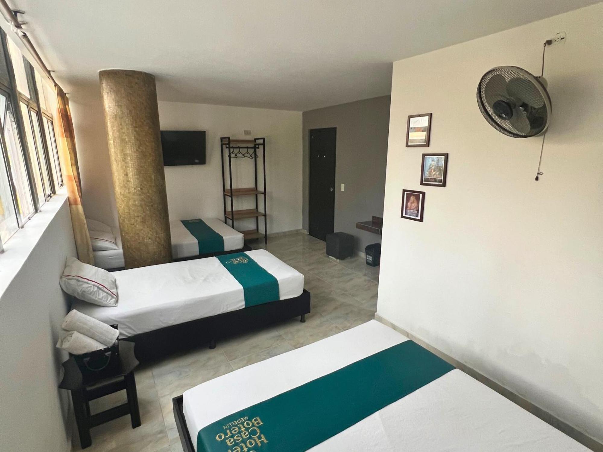 Hotel Casa Botero Medellin Bagian luar foto