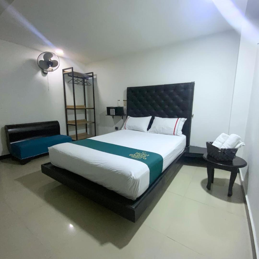 Hotel Casa Botero Medellin Bagian luar foto