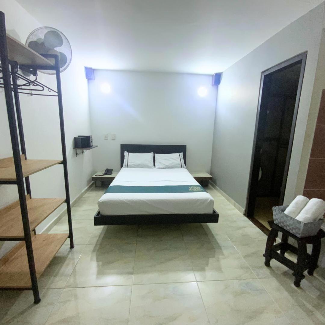 Hotel Casa Botero Medellin Bagian luar foto